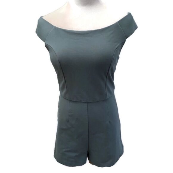 New! Romeo & Juliet Couture Green Romper Sz L - Picture 1 of 5